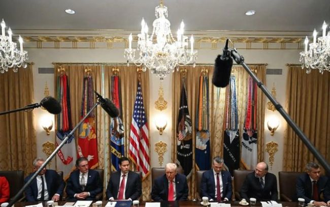 又一名川女郎被炒 竟把锅甩给特朗普 红线碰不得