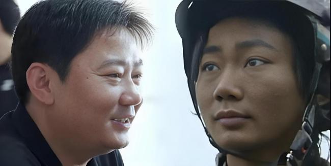 张雪：从辍学到行业领军者的自学之路