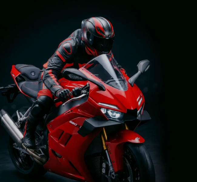 张雪820RR正式量产下线 冠军车型安全出发