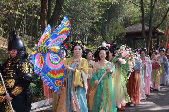 文旅共绘诗与远方新画卷 非遗激活春日文旅