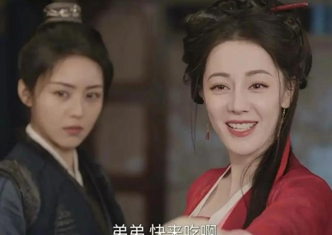 迪丽热巴陈飞宇白天提灯热度涨幅 口碑南北极分化激发烧议