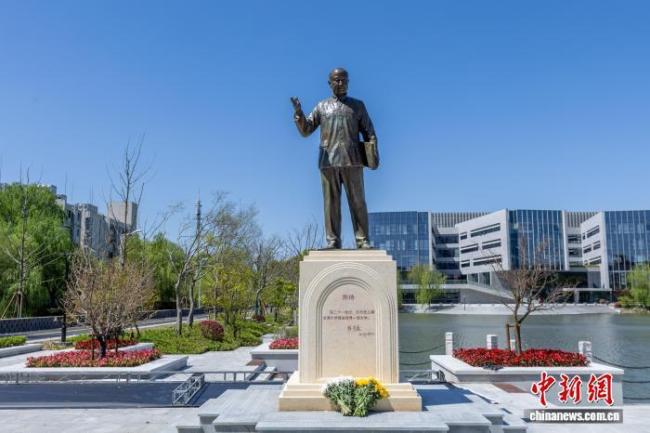 钱学森雕塑在上海交大闵行校区落成