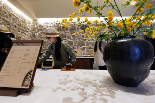 扩能提质 中国服务业发展乘势而上 点燃美好生活