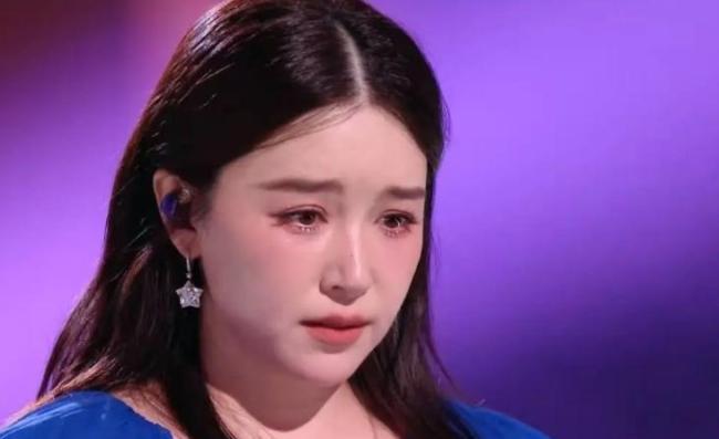 阚清子小考哭了 真情崩溃引共鸣