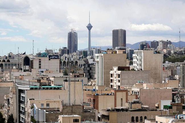 美伊同意停火后，首批船只通过霍尔木兹海峡 航运恢复畅通