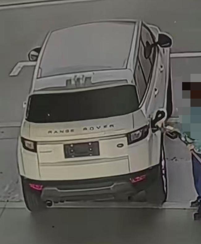 男子开路虎加油500元逃单 车未上牌
