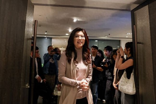 访陆第2天 郑丽文控诉日本罪行 哽咽揭露历史创伤