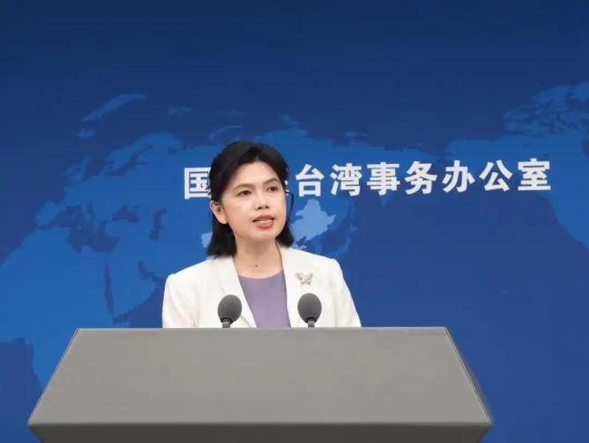 台学生校内贴五星红旗 国台办回应