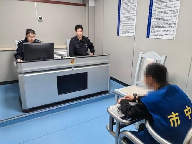 男子“顺手牵摩托”被民警抓获 三小时落网