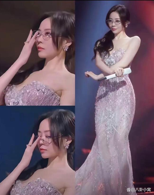 张靓颖和男友与一又友聚餐 低调相伴显默契