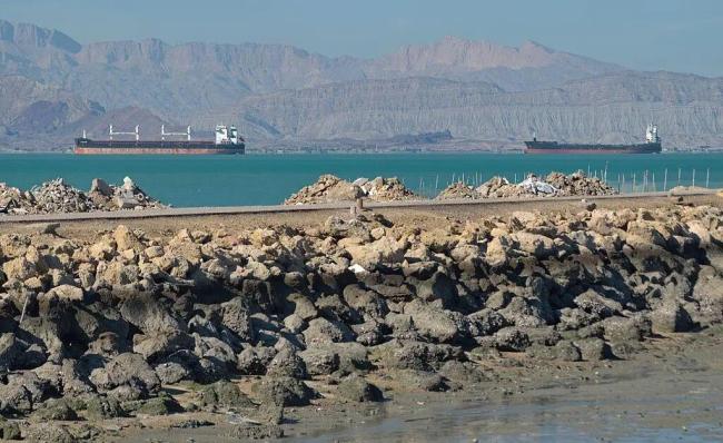 停火第一天就乱套！伊朗强势封海
