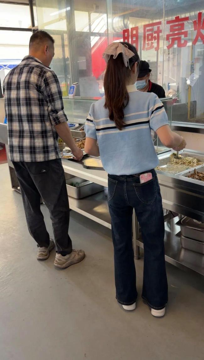 6元自助餐餐厅会亏本吗?老板发声 曾月亏几万元,如今可保本