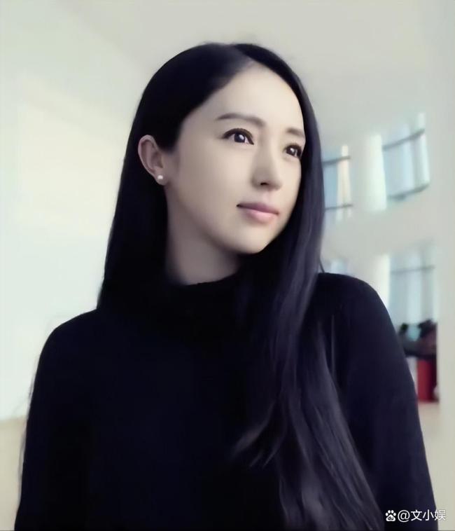 当小酒窝看到董璇年轻时的照片 颜值权威的传承