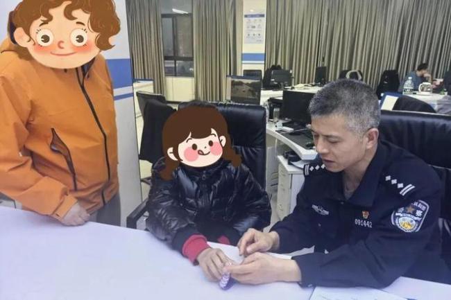 10岁女孩识破假警察电话诈骗 反诈知识显威力