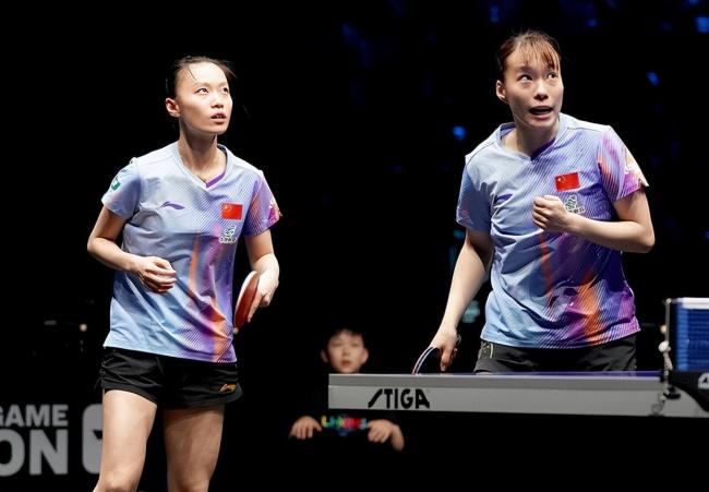 石洵瑶夺双冠，女单止步四强 逆境中的逆袭