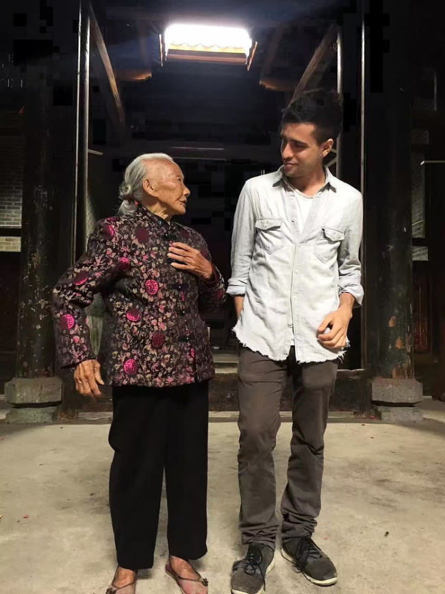 西班牙友人：中西合作“双向奔赴” 文化与经贸共繁荣