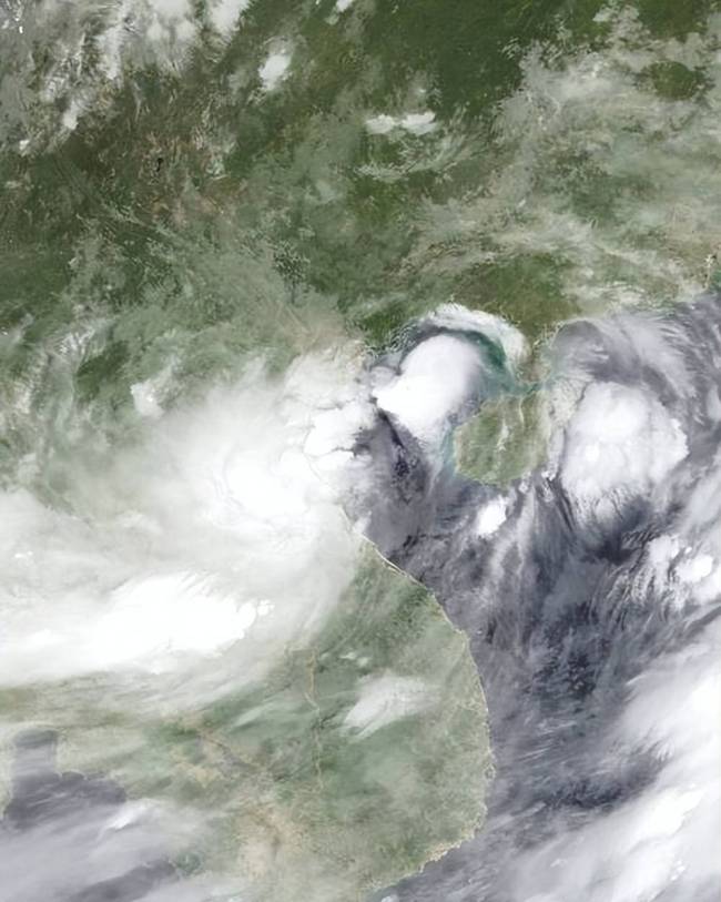 超强台风“森拉克”将正面袭击塞班岛 4月罕见风王来袭