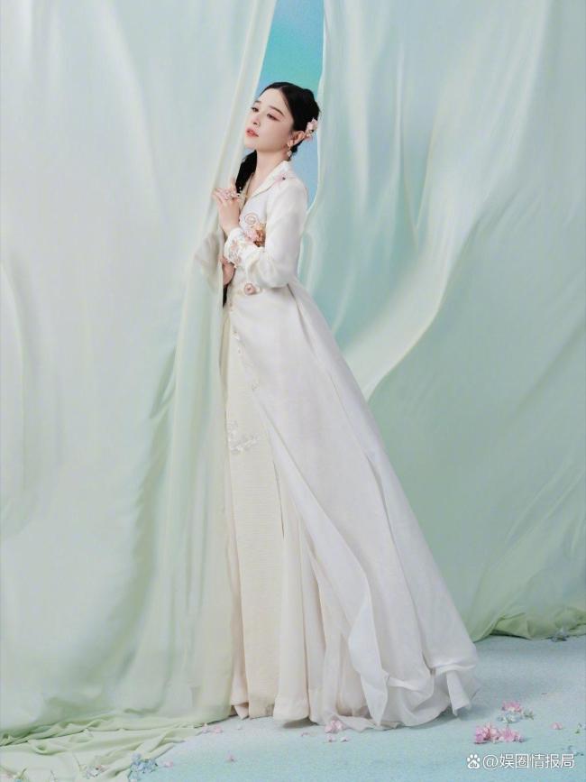 阚清子新妆造 花神造型引爆全网热议