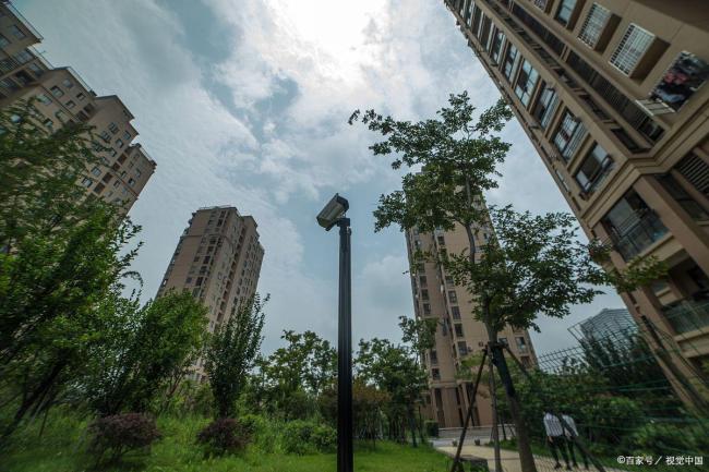 男人从二十多层楼扔垃圾获刑