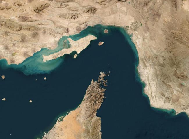 怕挨胡塞打？“布什”号航母赶往中东，反常绕行好望角