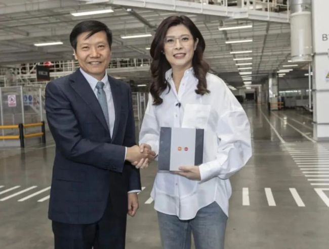 股价“腰斩” 小米遇到了什么问题 多业务承压引发资本担忧