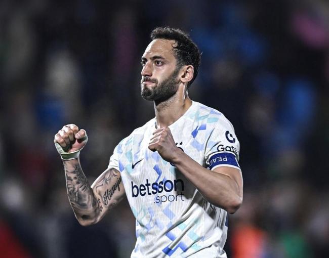 恰尔汗奥卢经纪人辟谣转会传闻