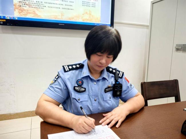 失去了儿子 却得到个孝顺女儿:二十年温情坚守