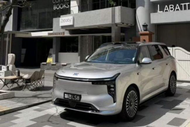 智己发起一次“迟到”的反击