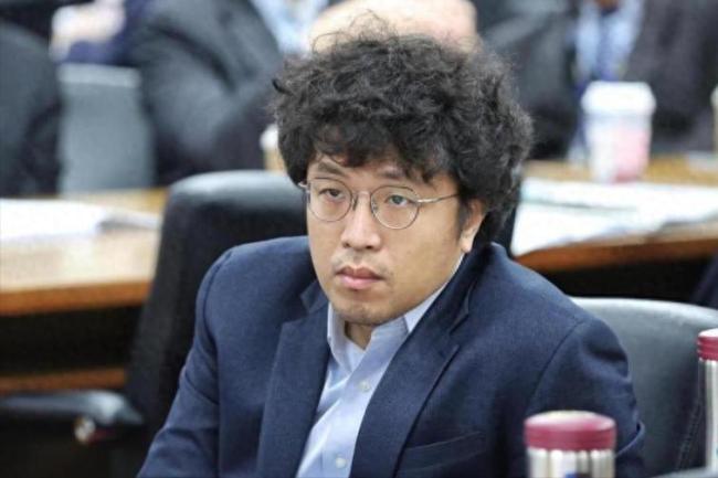 林佳新讽曹兴诚挺沈伯洋参选台北市长