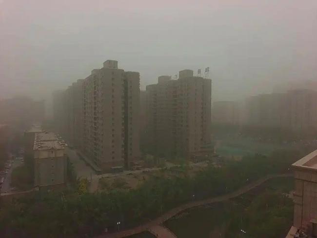 大风、沙尘、暴雨要来了 北方南方齐受影响