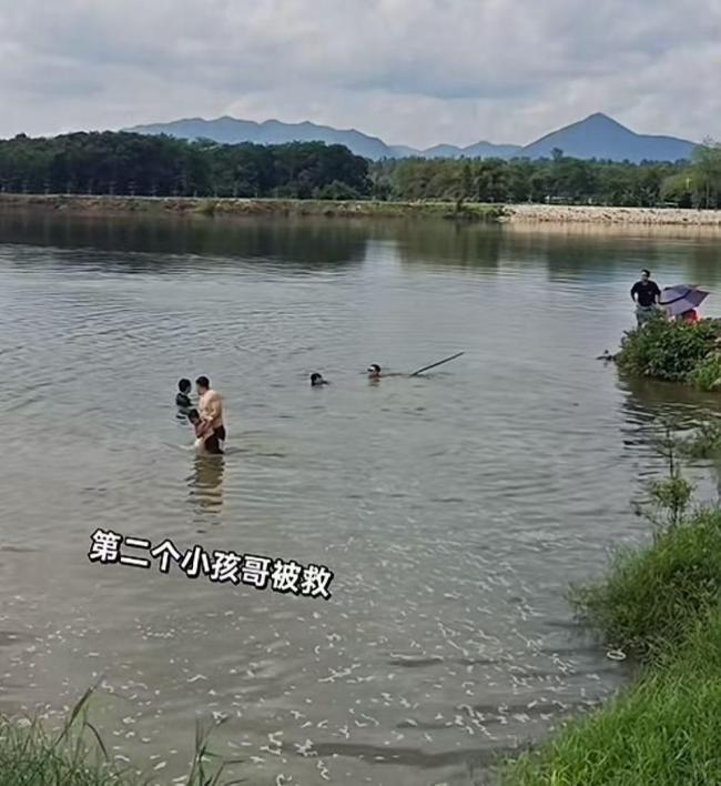 2名小孩和救人者均溺水 男子連救3人 英勇事跡引發(fā)熱議