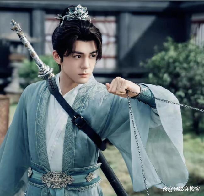 爱奇艺疯了 《莲花楼2》全集一次性上线