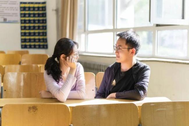 山理工学霸情侣双双上岸哈工大 从队友到恋人
