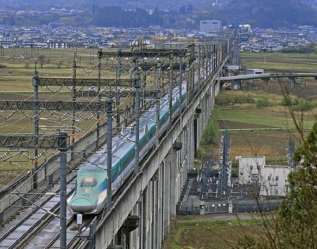 日本呼吁震区民众做好防灾准备 海啸警报发布