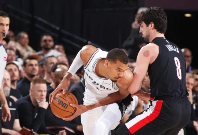 马刺3比1开拓者 文班亚马强势回归助队拿赛点