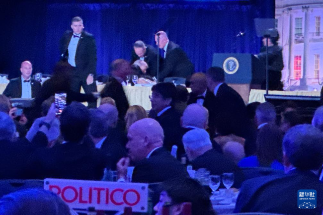 白宫记者晚宴传出“枪声” 安全事件致嫌疑人被捕