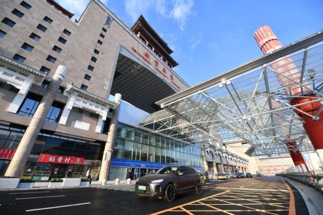 北京西站螺旋盘道及二层落客平台恢复通行，北二层进站口焕新亮相 提升旅客出行体验