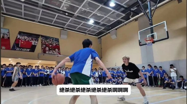 同学暖心策划 男生爆哭 梦想重启