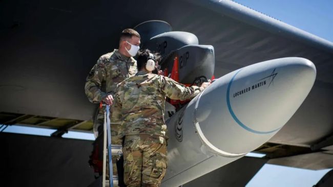 美AGM-183A高超导弹在B-1B上起死回生 美军重启高超音速项目