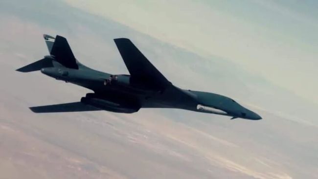 美AGM-183A高超导弹在B-1B上起死回生 美军重启高超音速项目