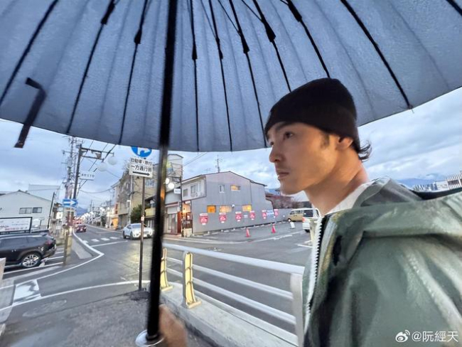 阮经天遭陌生男子多次按门铃骚扰 清晨骚扰引发关注