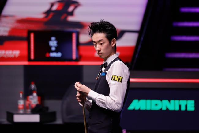 吴宜泽成首位00后斯诺克世锦赛冠军 中国新星创造历史