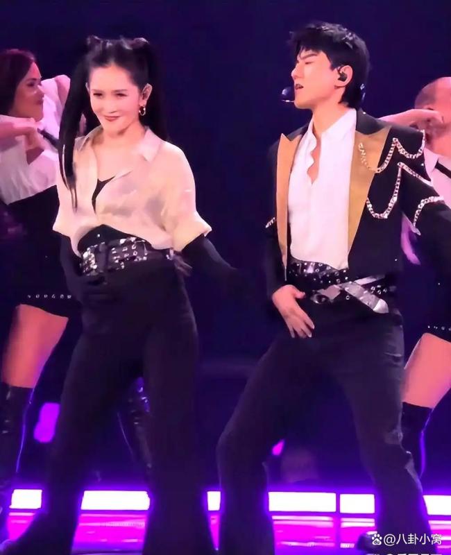 张杰谢娜时隔8年合唱《明天过后》 真夫妻甜蜜再现