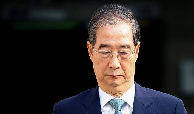 韓前總理韓德洙“從事內(nèi)亂重要任務(wù)”案二審宣判 獲刑15年 刑期減至15年