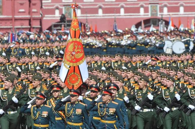 俄罗斯红场阅兵不展示军事装备