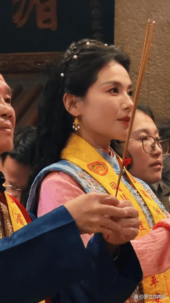 刘涛妈祖诞辰守夜 虔诚祈福感动人心