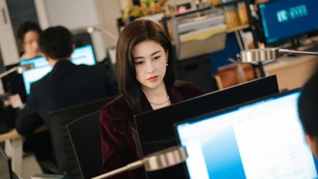 40岁的朱珠，终于等来了她的“大女主时刻” 《蜜语纪》成就新高度