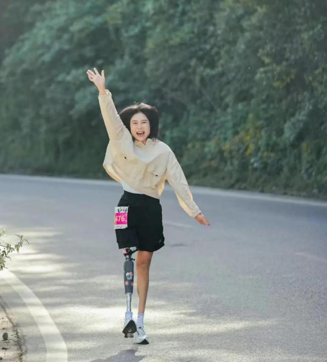 汶川小英雄林浩有女儿了 昔日少年今成家_新闻频道_中华网