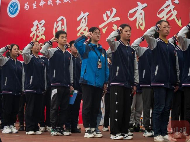 那些起名“震生"的孩子，已经18岁了 成长与希望同行