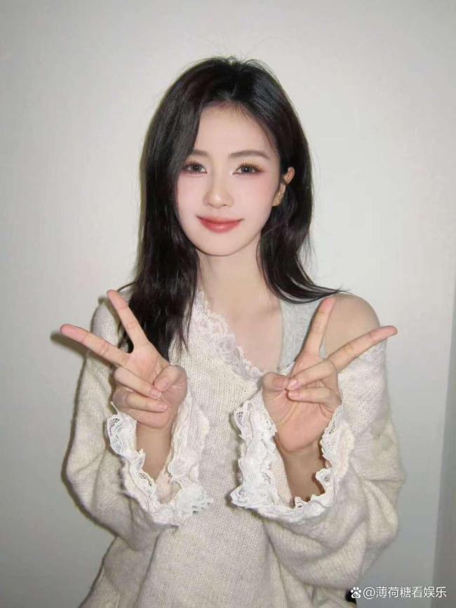 白鹿赵露思虞书欣扎堆开唱！95花集体跨界办演唱会，是宠粉还是割韭菜 演员跨界争议再起